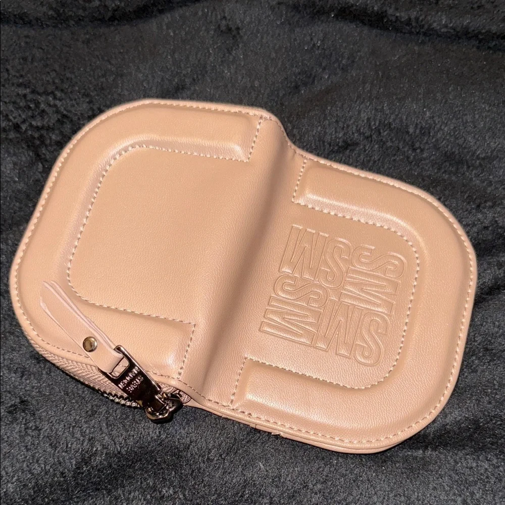 Steve Madden Tan Zip Wallet/Coin Card holder